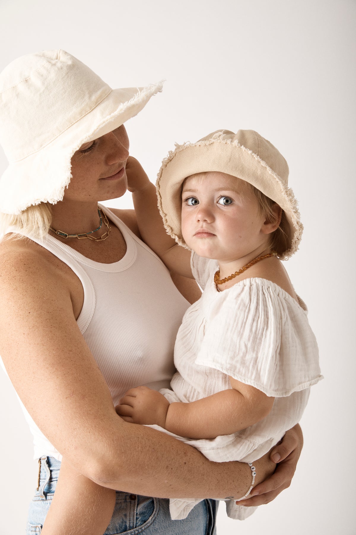 Raw Hem Bucket Hat - Cream