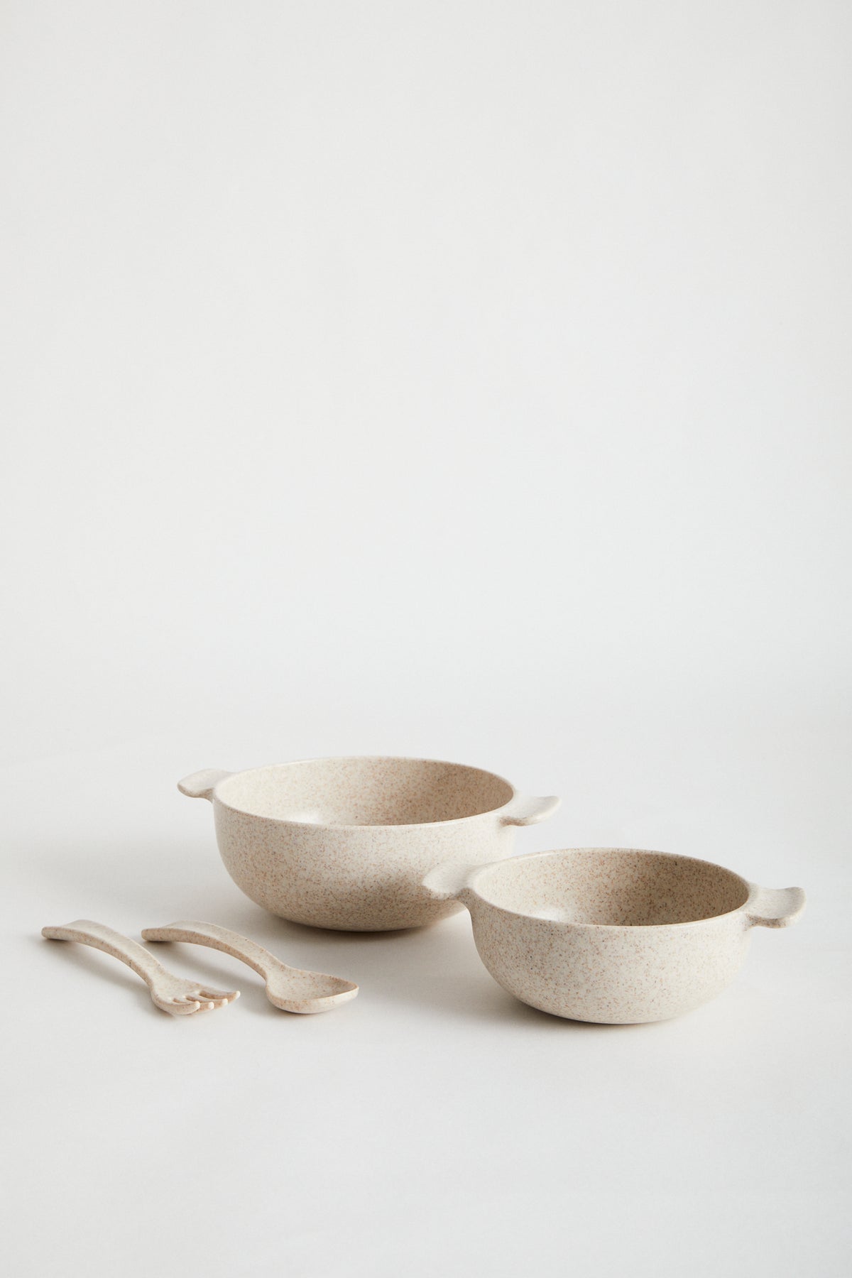 Wheat straw dinnerware set in Oat, -Set contains: 1 x large bowl, 1 x small bowl, 1 x spoon &amp; fork