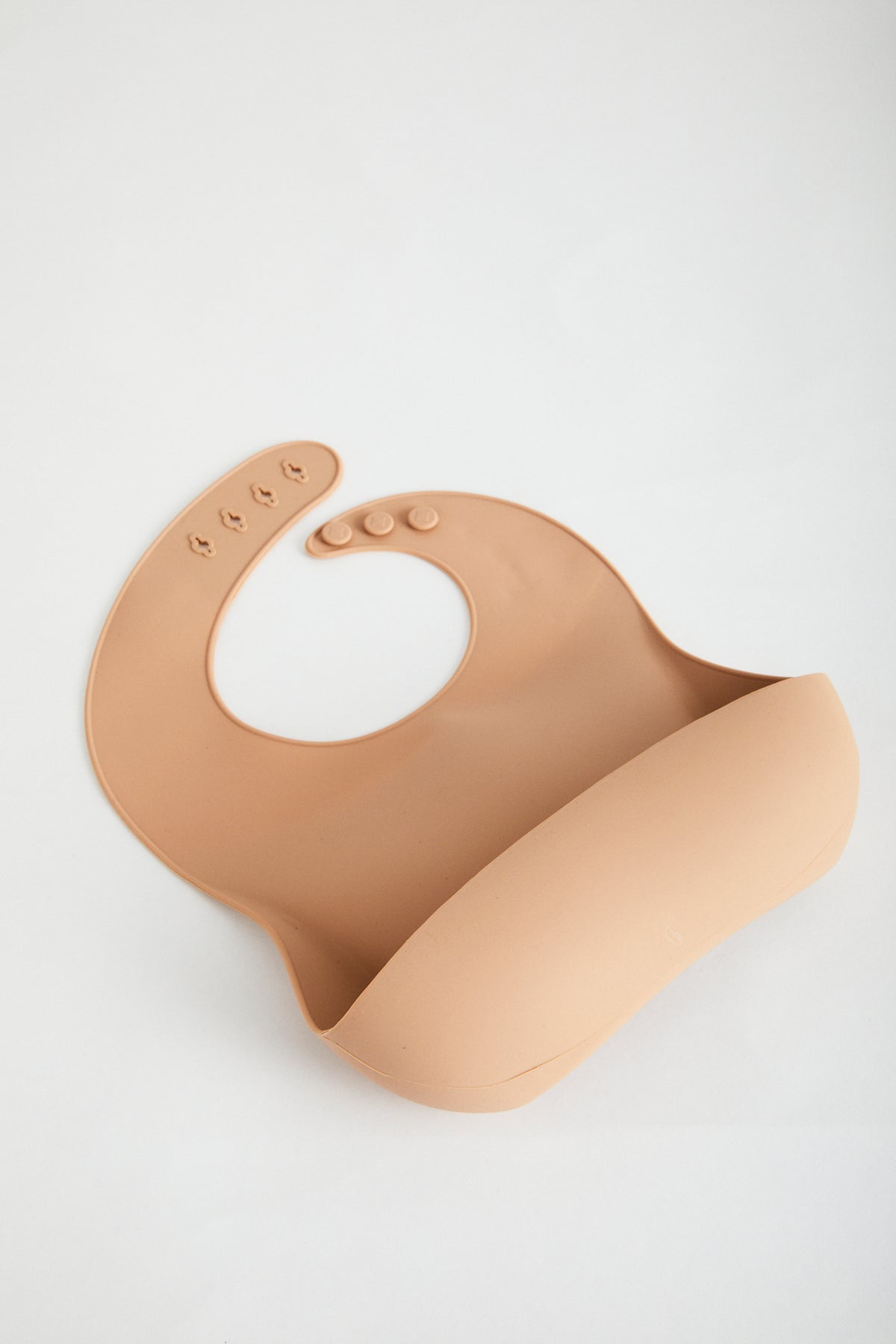 Silicone Bib in blush. 